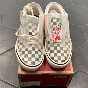 Comfy Cush Checkered Plastic Cover Vans